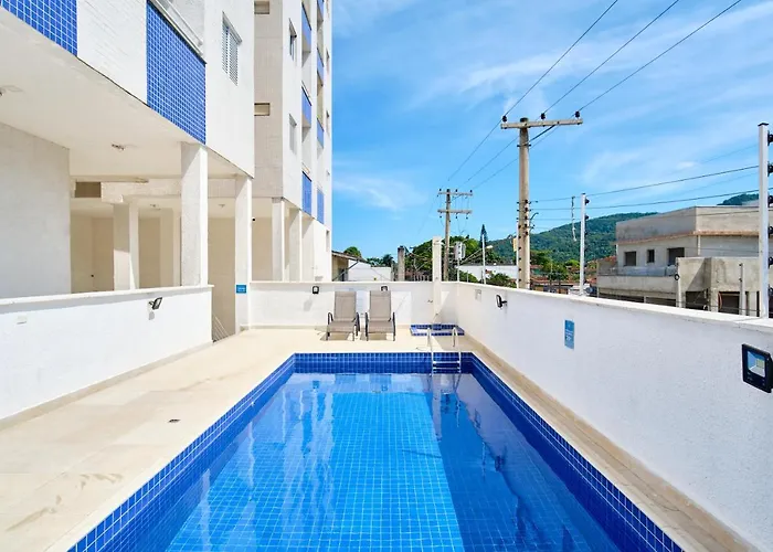 Dois Quartos, Sacada com Churrasqueira, a 400 MTS do Projeto Tamar e 800 MTS do Aquário Ubatuba